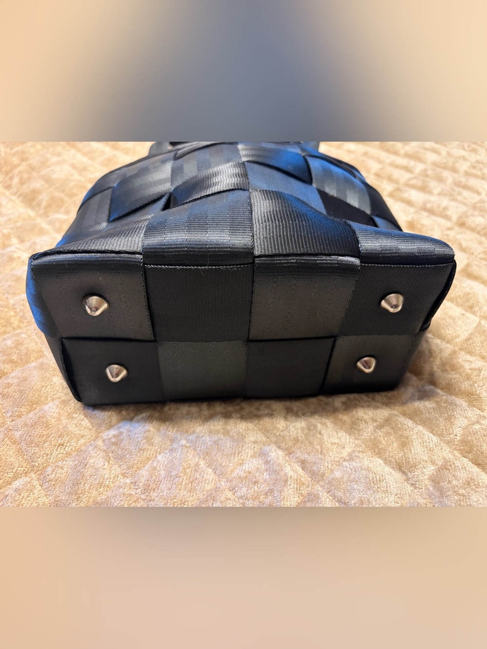 Harvey’s Seatbelt Black Mini Tote Bag - Picture 4 of 4